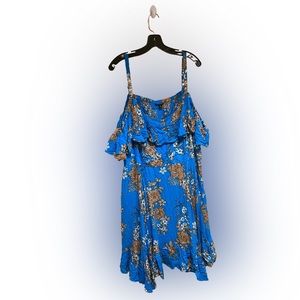 “Torrid” Dress
Size 4 (22/24)
Worn once for a couple of hours | Has pockets
$40